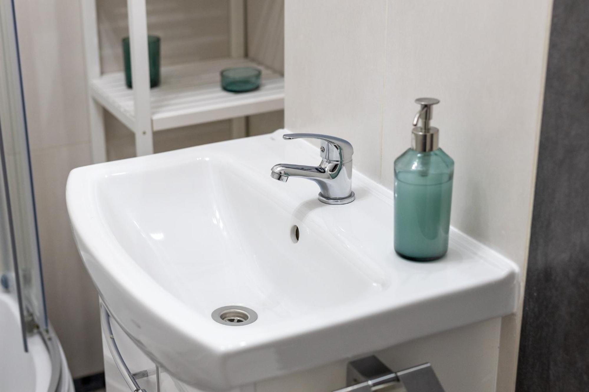 ורשה Apartment With Balcony Near Bulwary Wislane Wwa67 מראה חיצוני תמונה